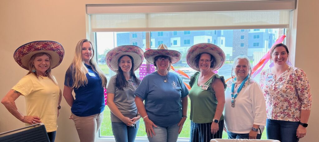 group photo with sombreros 