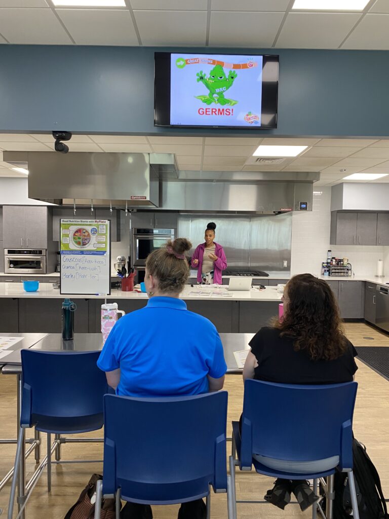 Keilah teaching a lesson 